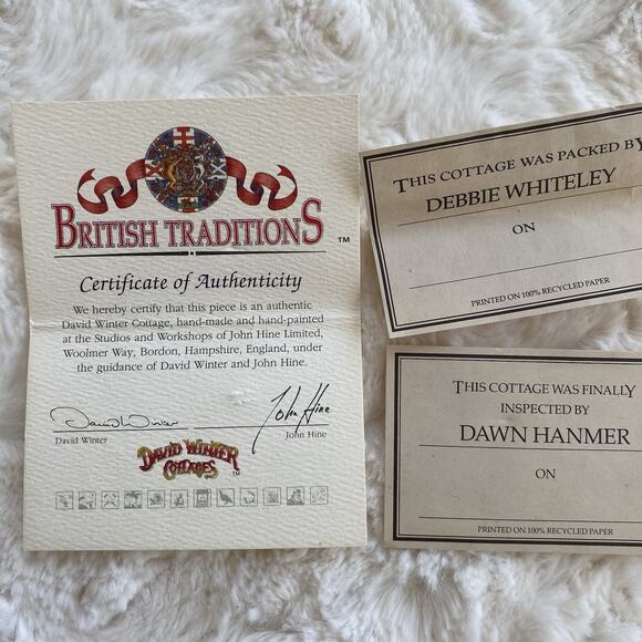 David Winter Cottages Burns' Reading Room January British Traditions With Box - Picture 10 of 11